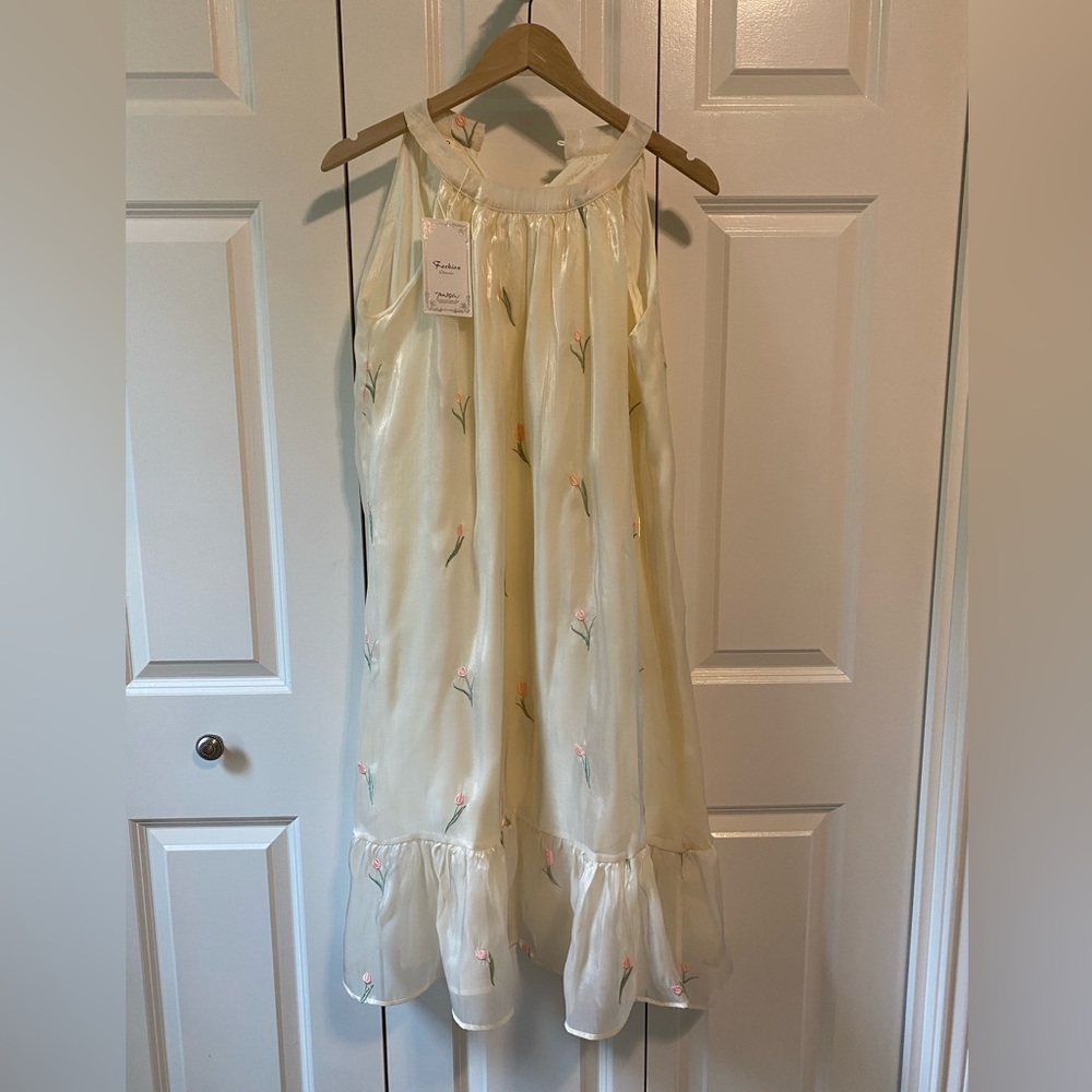 Gauze tulip cream midi dress